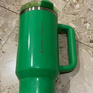 Stanley x Starbucks limited edition 40oz tumbler in iridescent green. USED